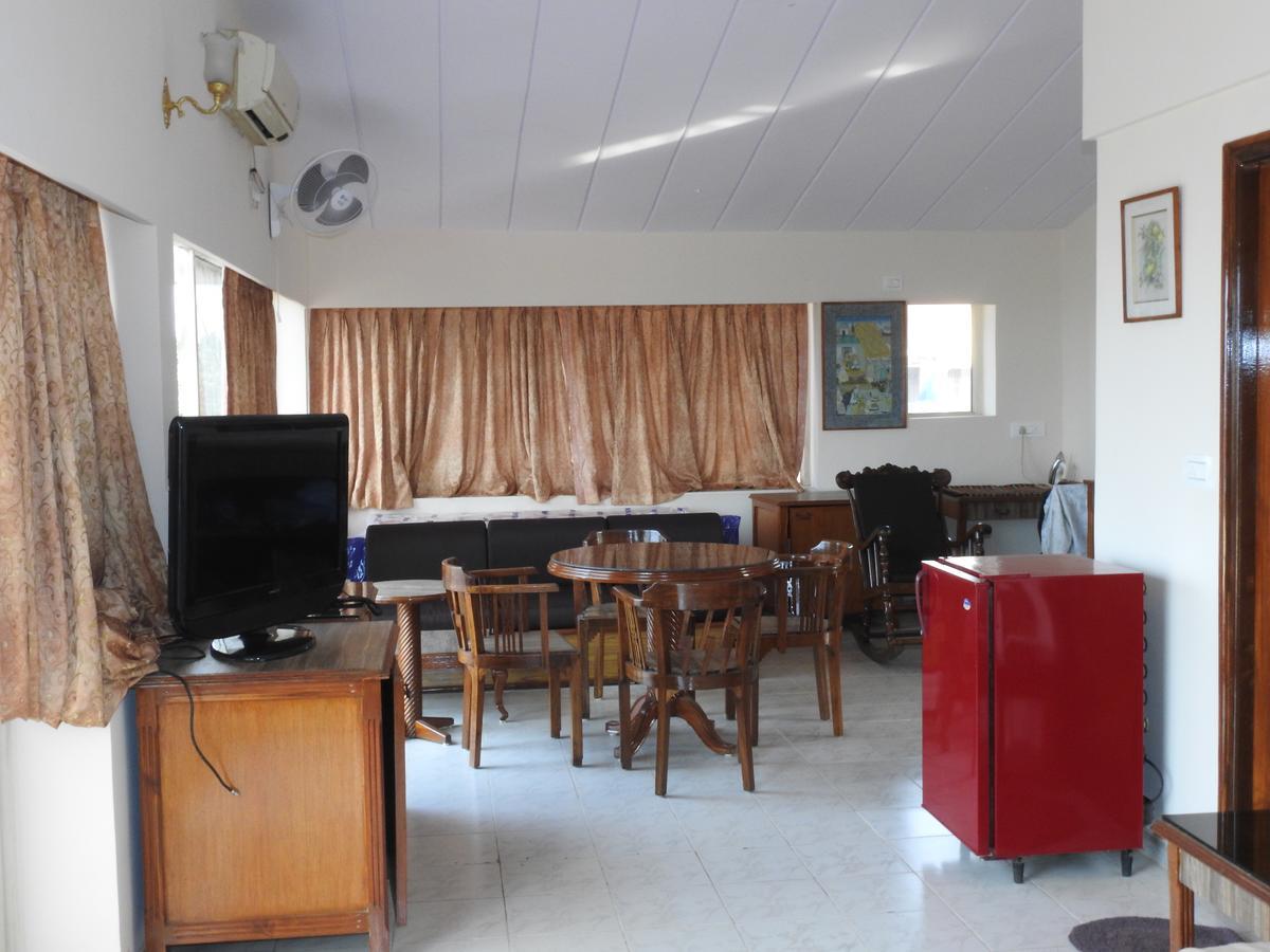 Goa Highridge Residency Hotel Panaji Buitenkant foto